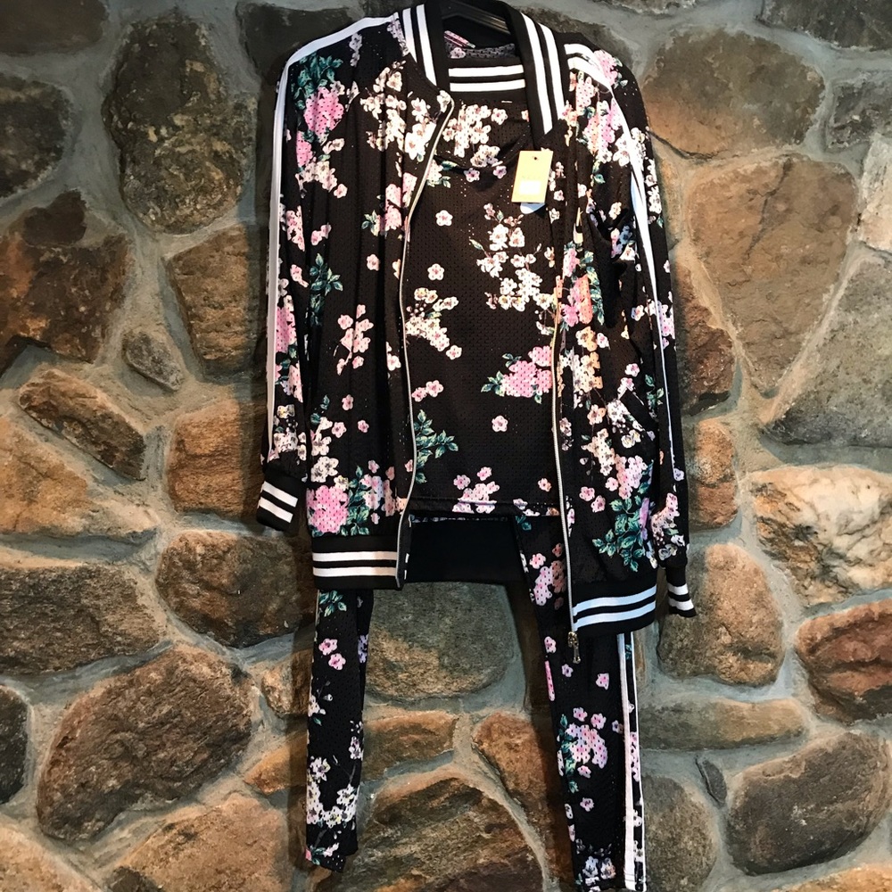 Ladies Nike 3pc sweat suit